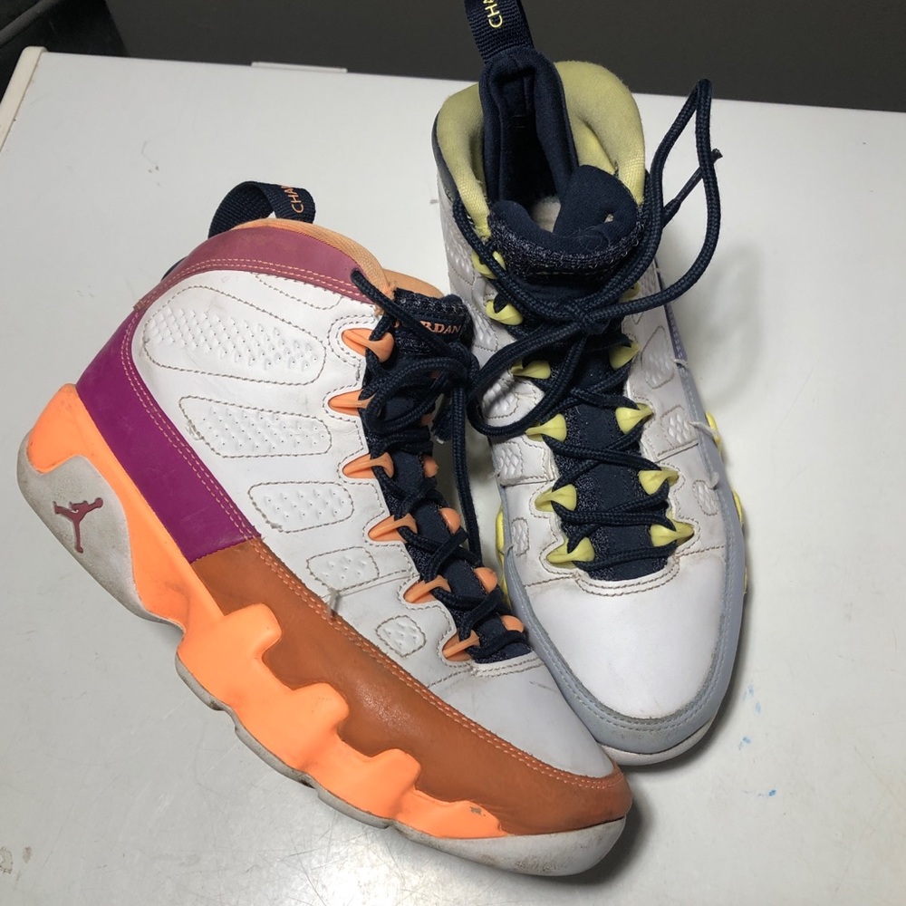 Jordan Women’s 6.5 ( euro 37.5)  Air 9 Retro CV0420 100 Change The World